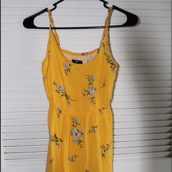 GAP Dresses & Skirts - Gap summer dress (above knee length)